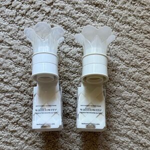 Bath & Body Works Wallflowers White Flower Tulip 🌷 Plug Lot of 2